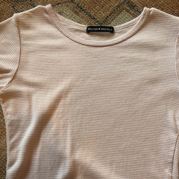brandy melville cropped baby tee - Picture 1 of 2